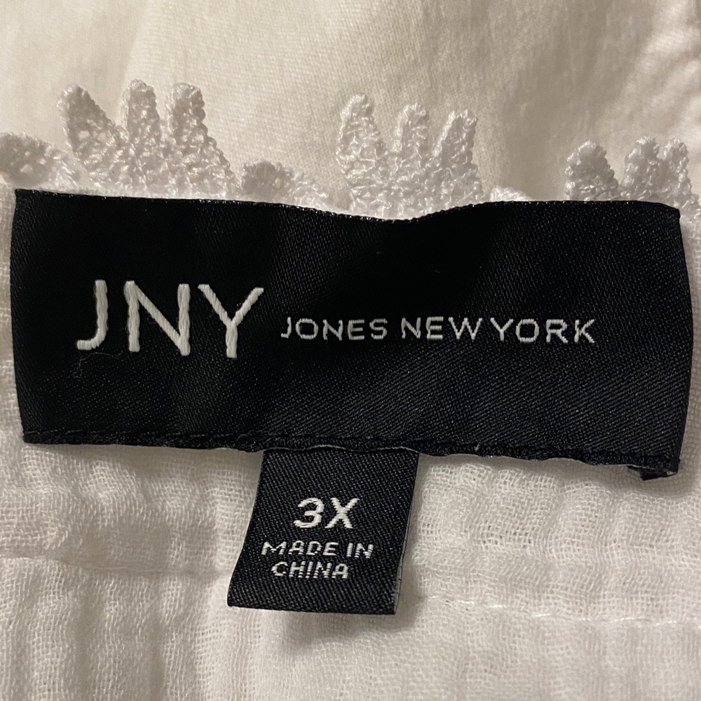 Jones New York White Lace Accent Blouse
